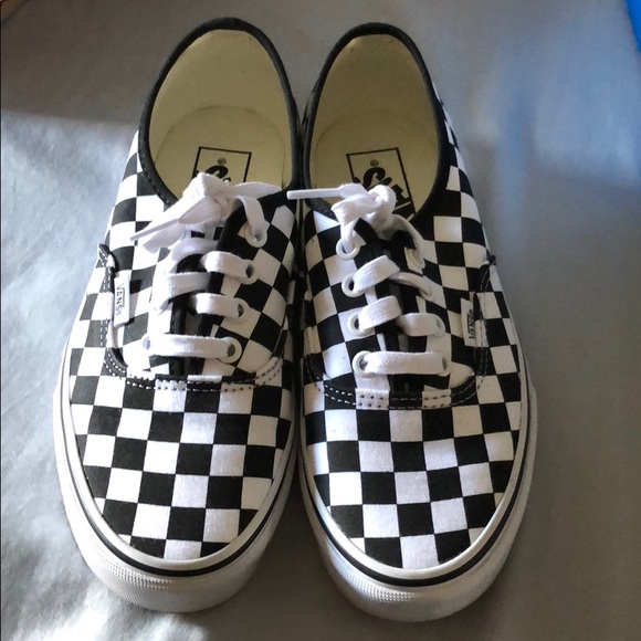 checkerboard vans size 5.5